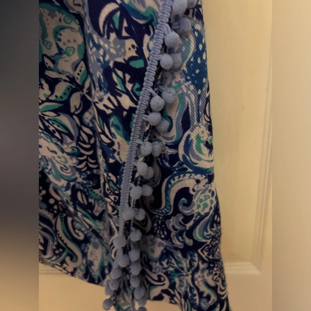Lilly Pulitzer 💙Bundle 🩵Blue and White Patterned infinity Scarf & earrings